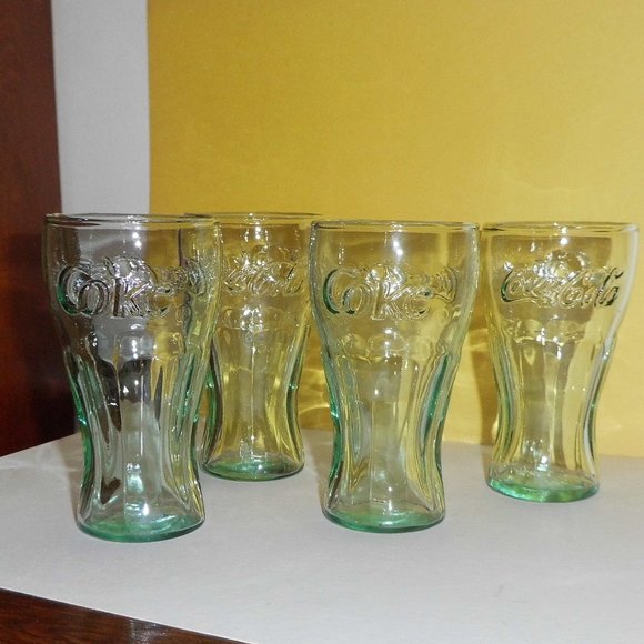 Collectible Small (Mini)  - Coca Cola Glasses - (Set of 4) - Picture 2 of 4
